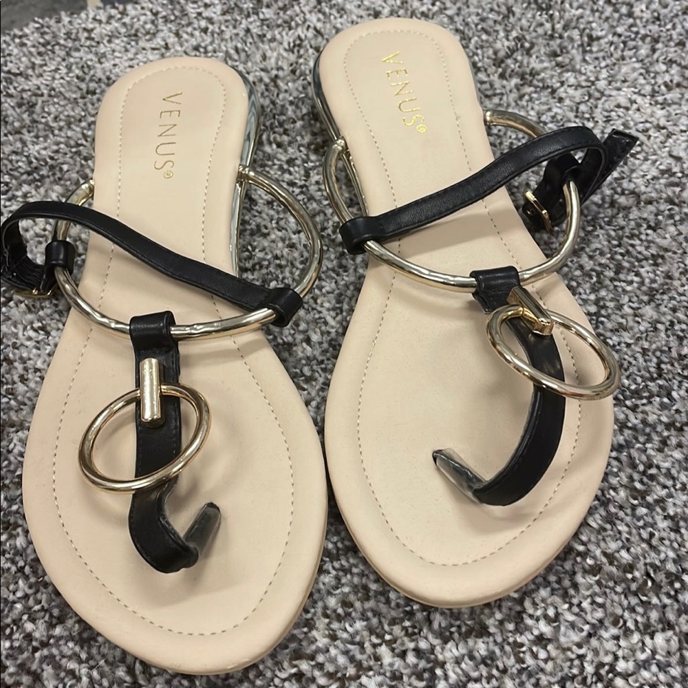 Sandals - Picture 3 of 4